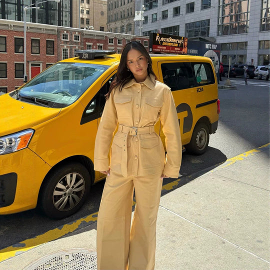 Damen Taillierte Utility-Jacke im Safari-Stil mit breitem Bindegürtel und Pattentaschen Shop Nory