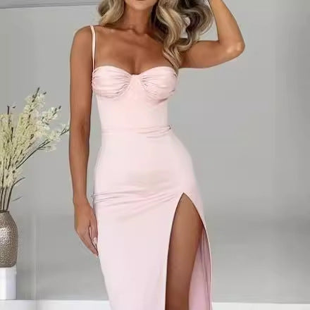 Damen Abendkleid mit asymmetrischem Ausschnitt und schlankem Schnitt