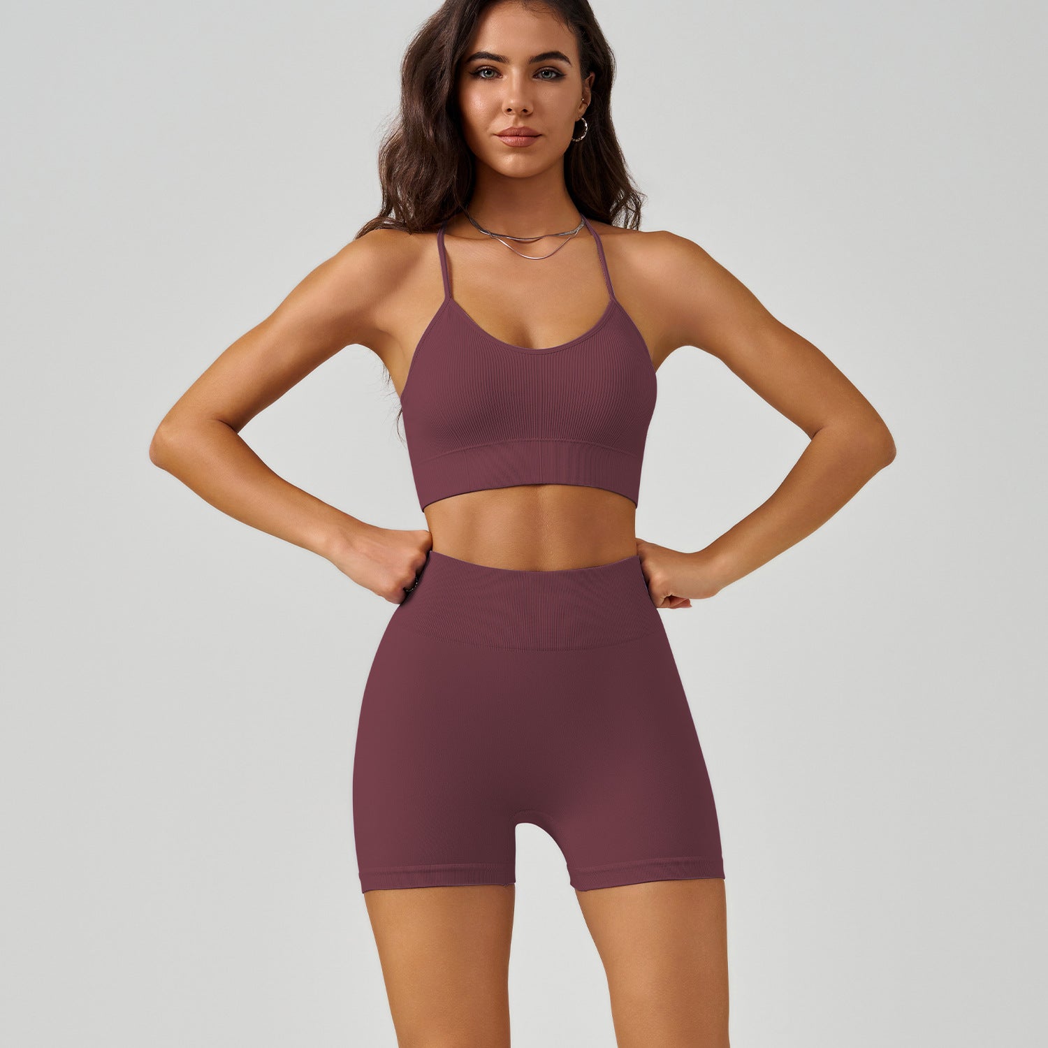 Yoga-Set mit gekreuztem Rücken