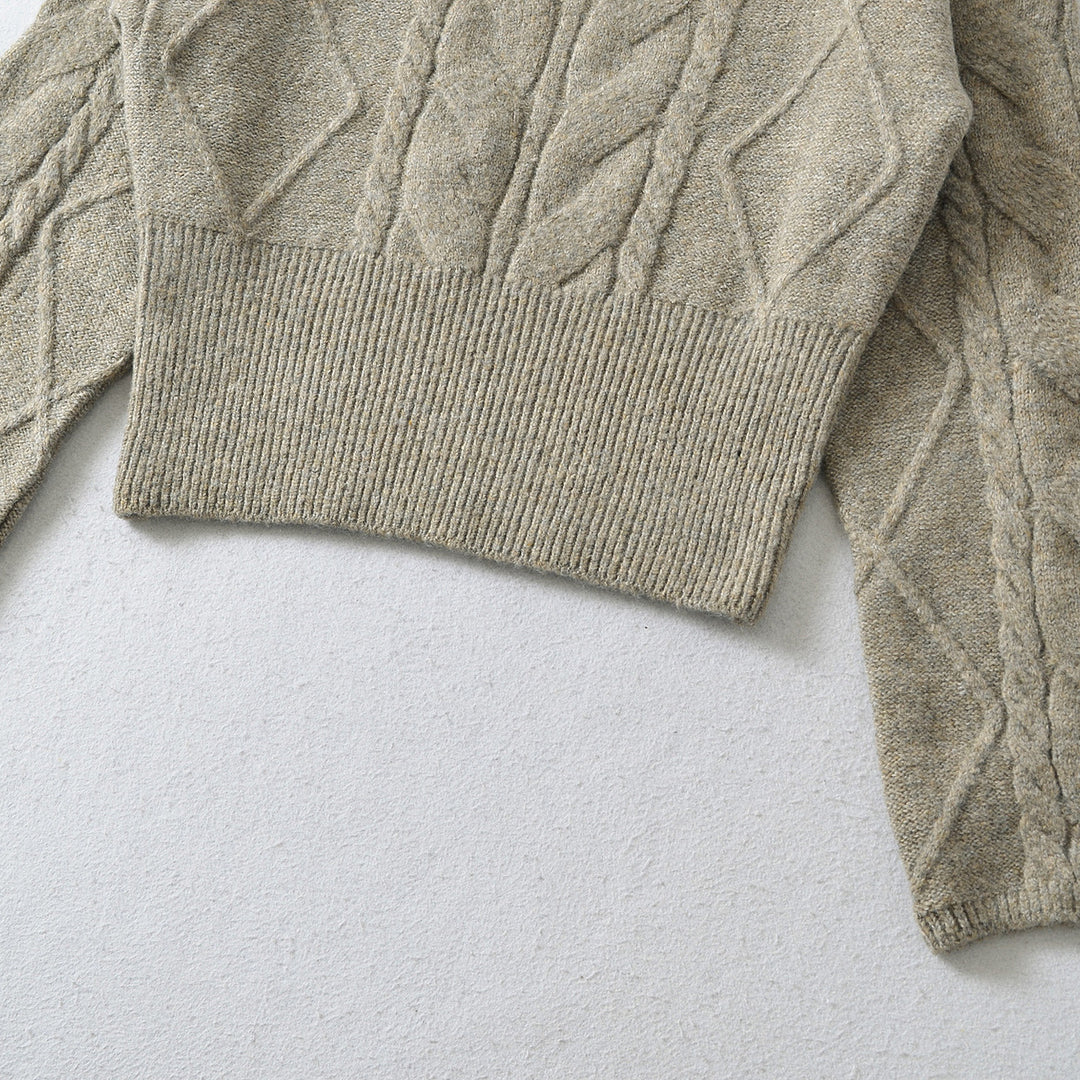 Damen Kurzer Zopfmuster-Strickpullover mit tailliertem Rippbündchen Shop Nory