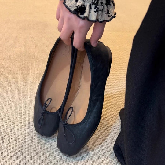 Damen Ballerinas mit quadratischer Zehenform und elegantem Riemenverschluss