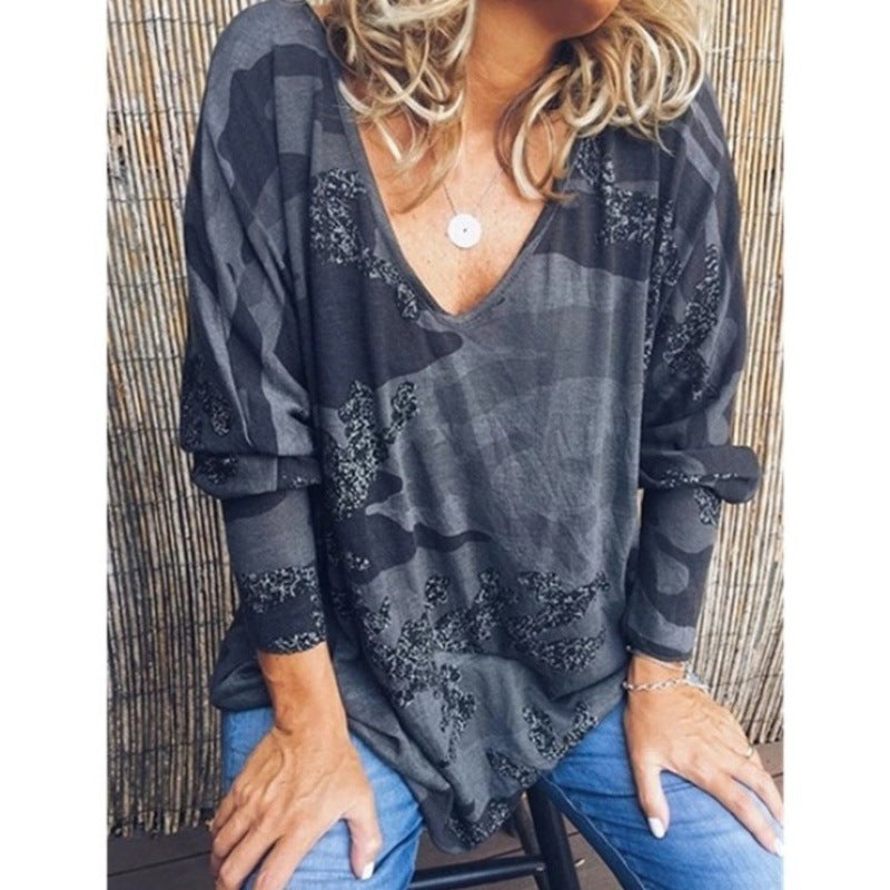 Damen Oversize V‑Ausschnitt Longshirt mit Camouflage‑Print und Glitzerbesatz Shop Nory