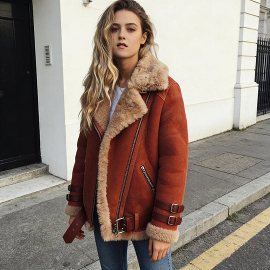 Damen nan flauschige Bikerjacke mit Teddyfutter und Schnallenbesatz Shop Nory