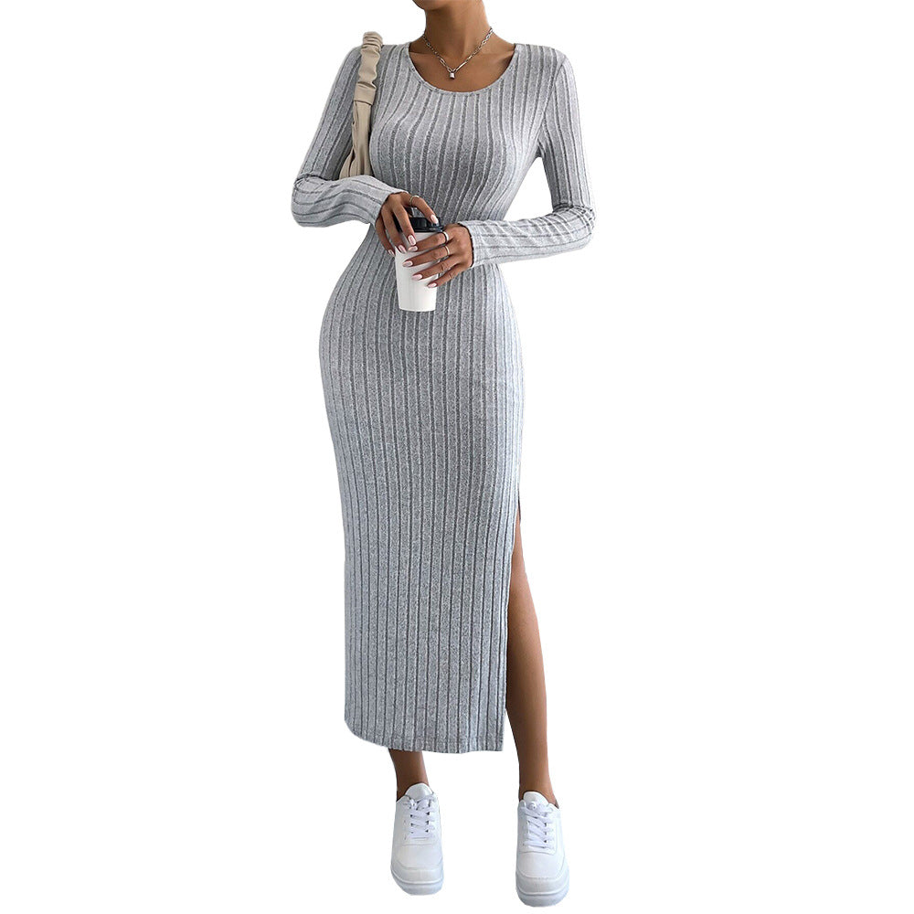 Damen figurbetontes Rippenstrick-Midikleid mit schmaler Silhouette, Rundhalsausschnitt und seitlichem Oberschenkelschlitz Shop Nory