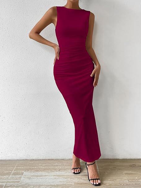 Damen Maxikleid mit figurbetontem Schnitt und seitlichem Schlitz Shopnory