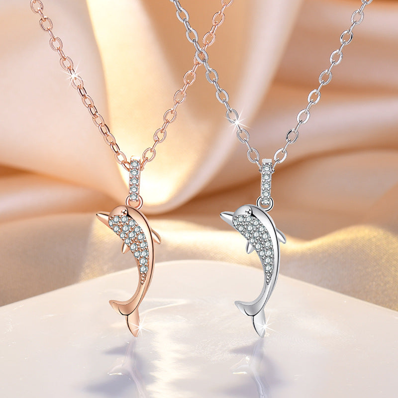 Damen Halskette mit kunstvollem Delfin-Anhänger und funkelnden Zirkonia Shop Nory