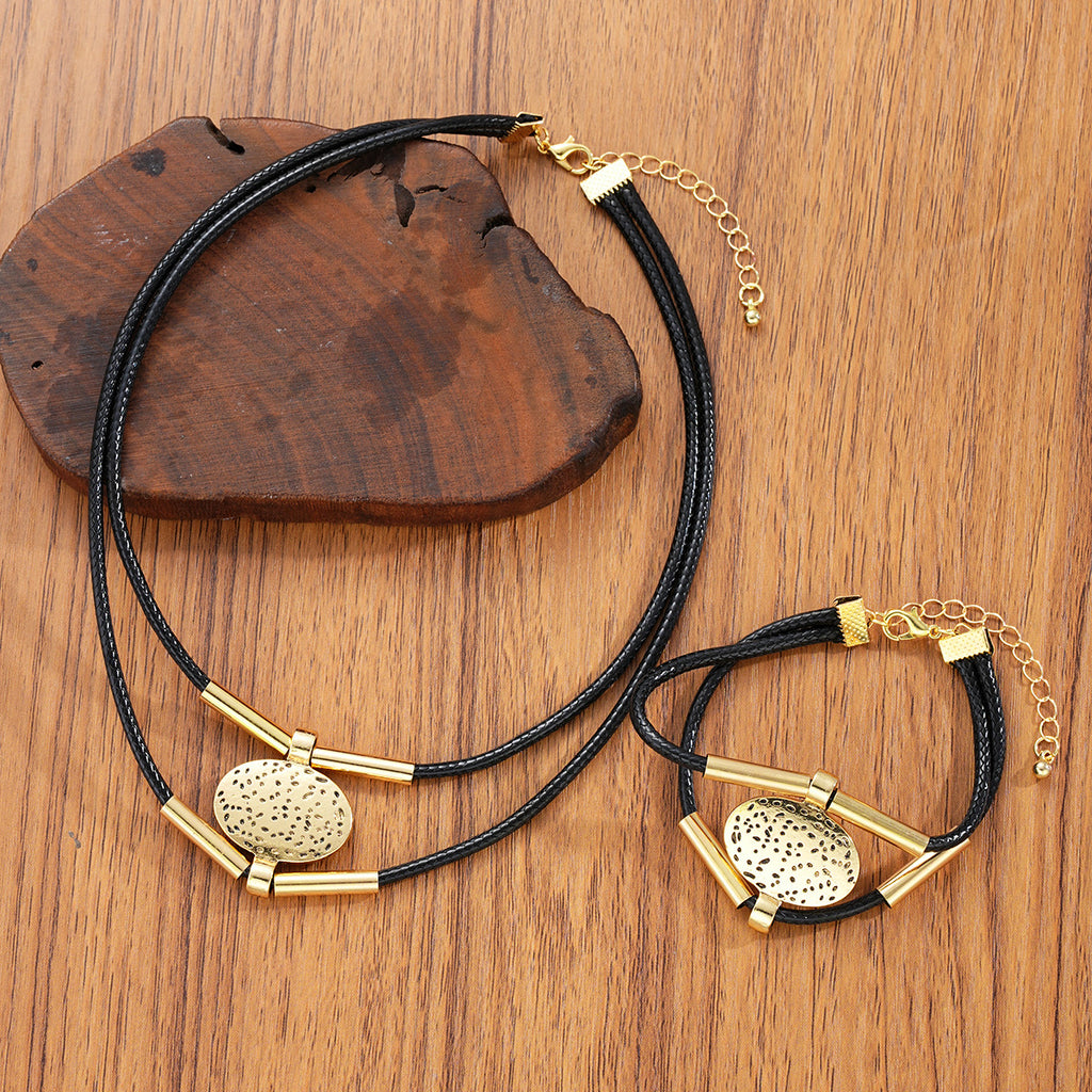 Damen Halsketten- und Armband-Set mit stilvollen veganen Lederakzenten Shop Nory