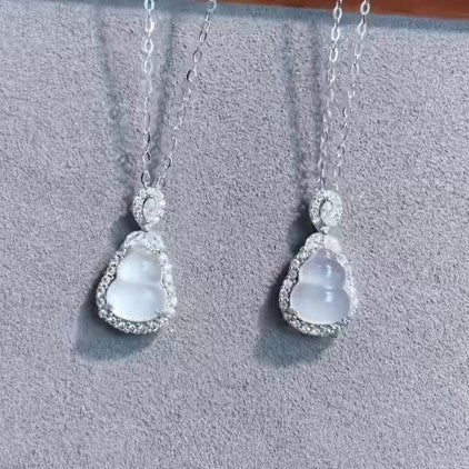 Damen elegante Halskette mit kunstvollem Anhänger und funkelnden Kristallverzierungen Shop Nory