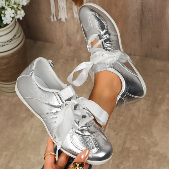 Damen Sportliche Sneaker mit glänzendem Metallic-Obermaterial und bequemer Schnürung