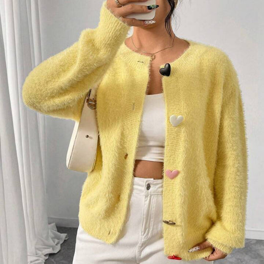 Damen Kuscheliger Flausch-Cardigan mit bunten Herzknöpfen und kastiger Silhouette Shop Nory