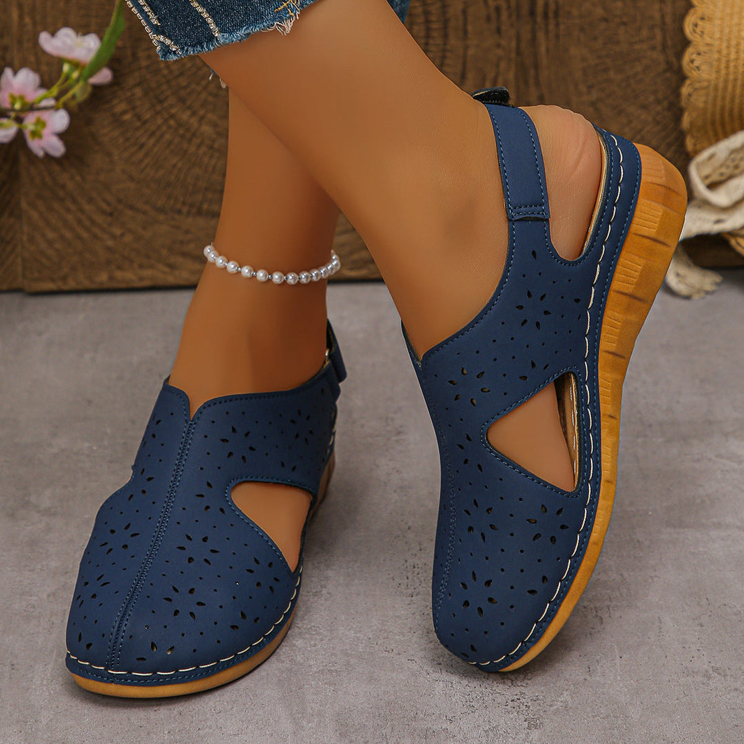Damen Luftige Clogs mit eleganter Perforation und bequemer Sohle