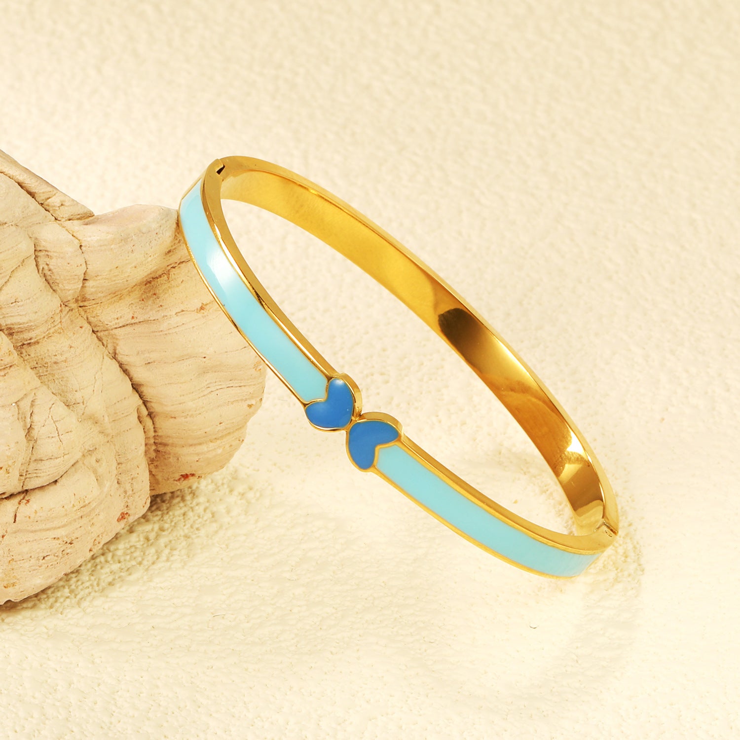 Damen Armreif mit elegantem blauem Herzdesign Shop Nory