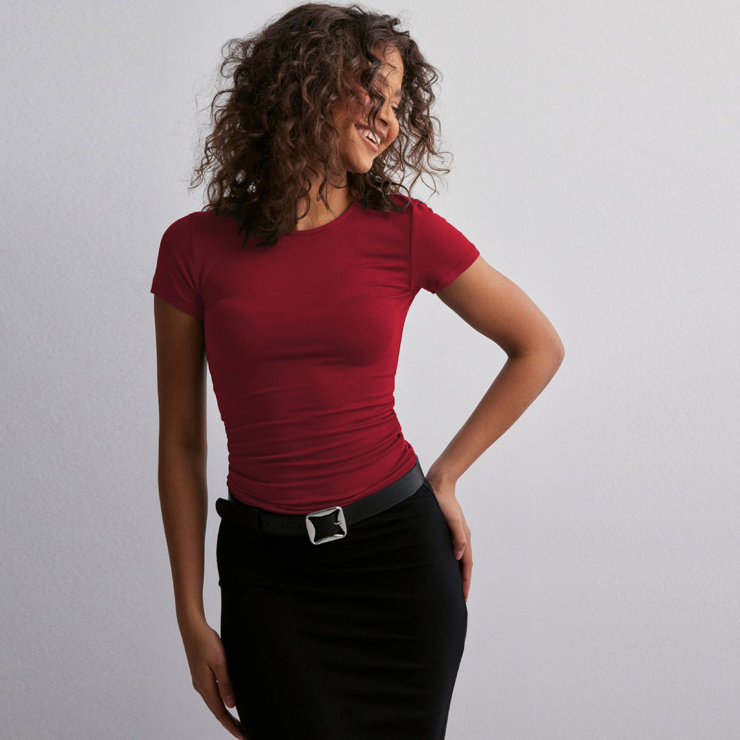 Damen Slim Fit T-Shirt aus hochwertigem Baumwollmix mit elastischem Stretch