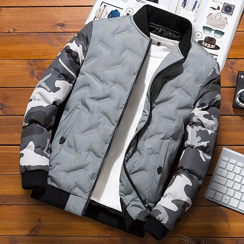 Herren Leicht wattierte Bomberjacke im Urban‑Camo‑Mix mit Rautensteppung und gerippten Abschlüssen Shop Nory