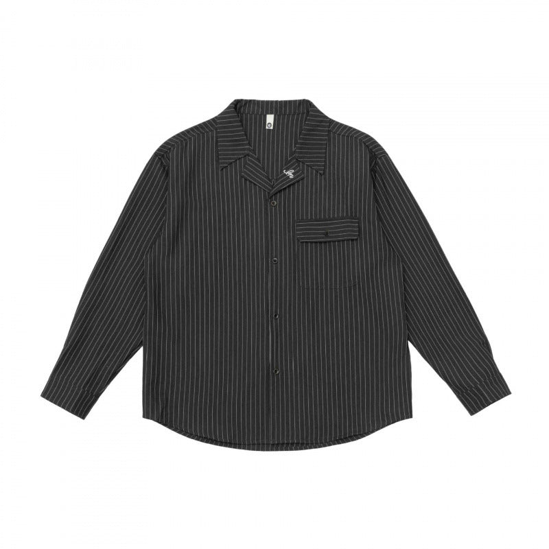 Unisex Boxy-Hemdjacke mit Reverskragen, Brustklappe und feinem Nadelstreifen Shop Nory
