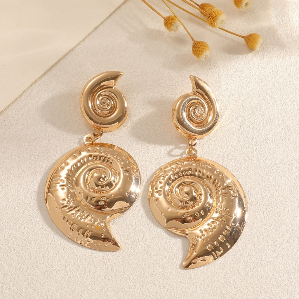 Damen Ohrringe mit modernem, skulpturalem Design Shop Nory