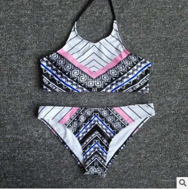 Damen Hochgeschlossener Bikini mit grafischem Muster