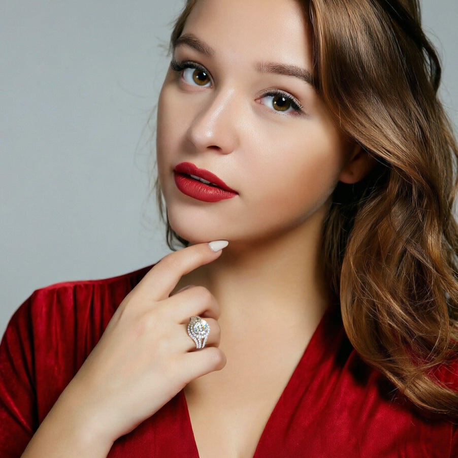 Damen Ring mit geschwungenem Design und funkelndem Zirkonia-Besatz Shop Nory
