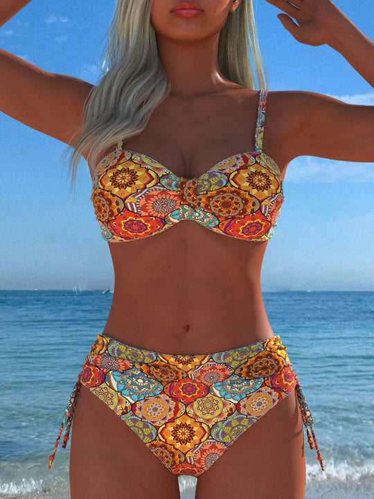 Damen Bikini-Set mit stilvollem Karomuster und goldfarbenen Akzenten