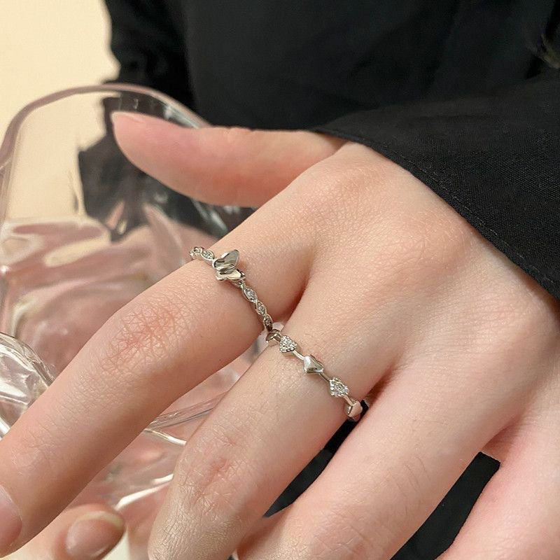 Damen Ring-Set mit herzförmigem Design und funkelnden Akzenten Shop Nory