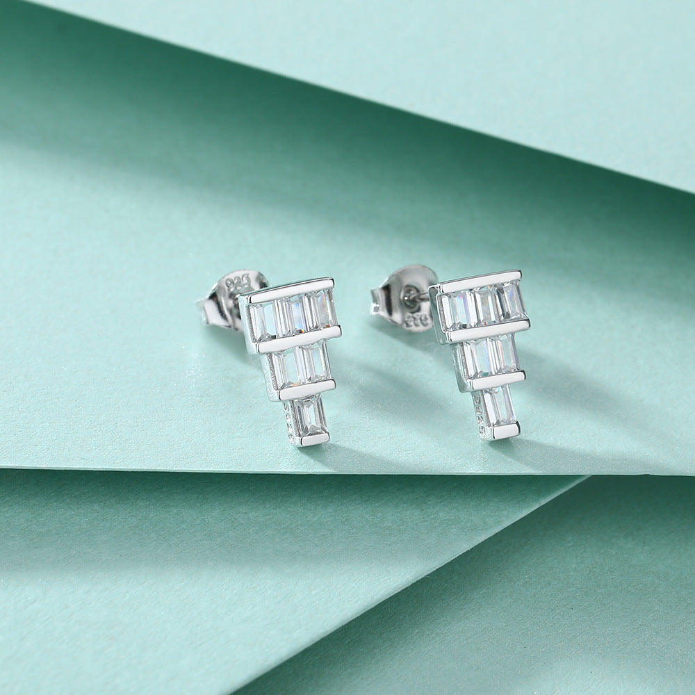 Damen Ohrstecker mit modernem, geometrischem Design und funkelnden Kristall-Akzenten Shop Nory