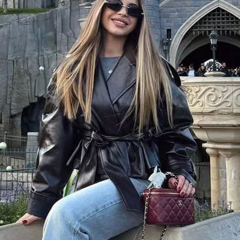 Damen Kurze Kunstleder-Wickeljacke mit Taillengürtel und übergroßem Revers Shop Nory