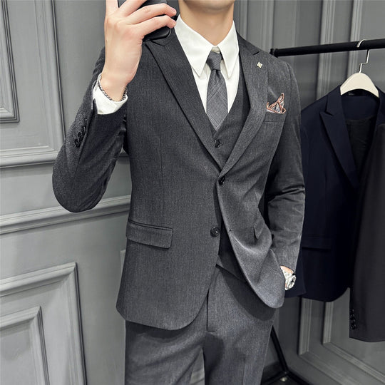 Herren Slim-Fit Businessanzug mit Weste, schmalem Revers und feiner Struktur Shop Nory