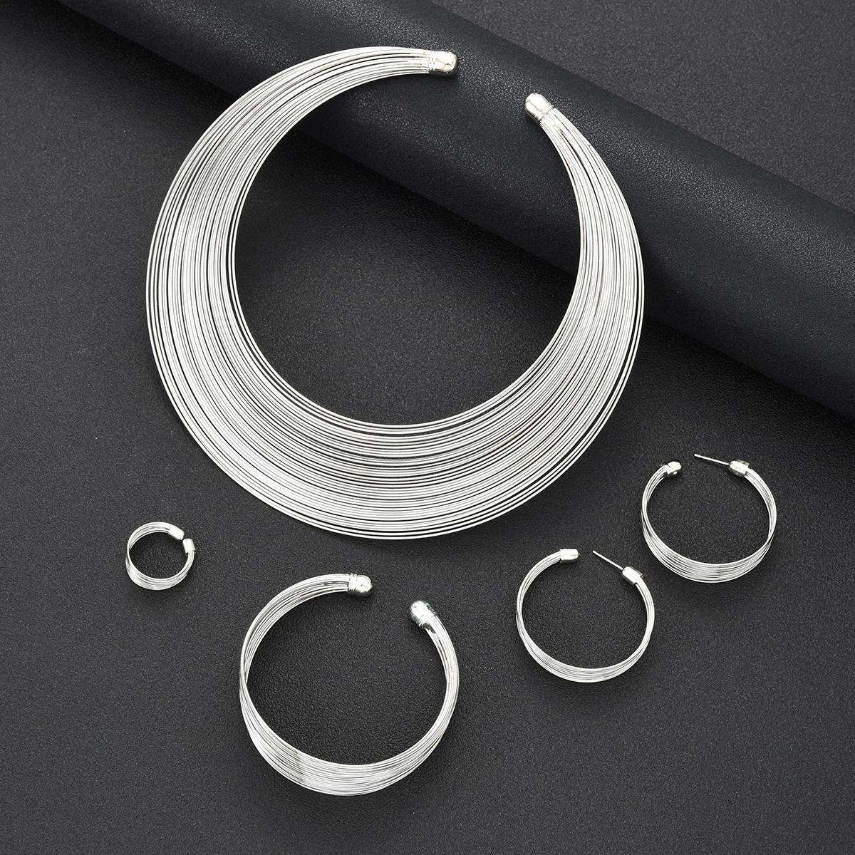 Damen modernes und elegantes Schmuckset mit auffälligem Design Shop Nory