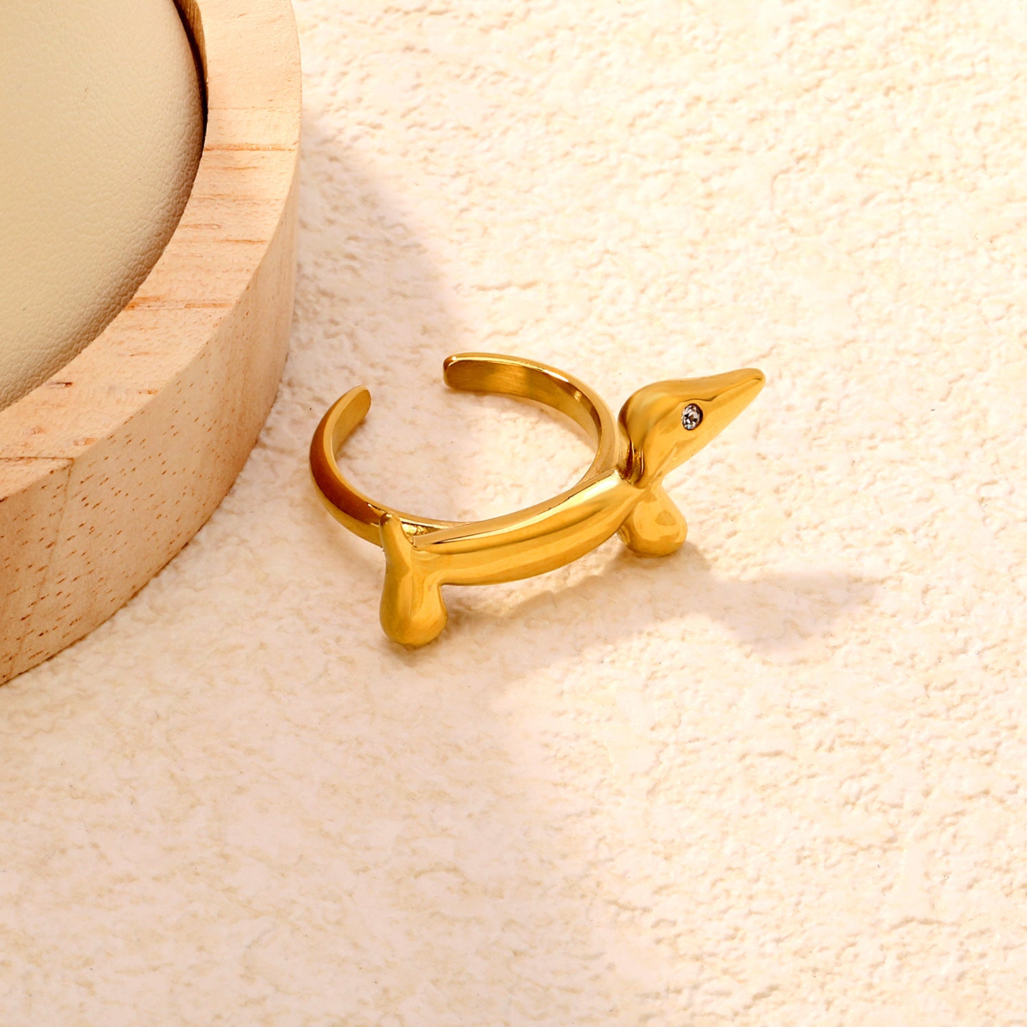 Damen Ring im modernen Hundedesign mit funkelndem Zirkonia Shop Nory