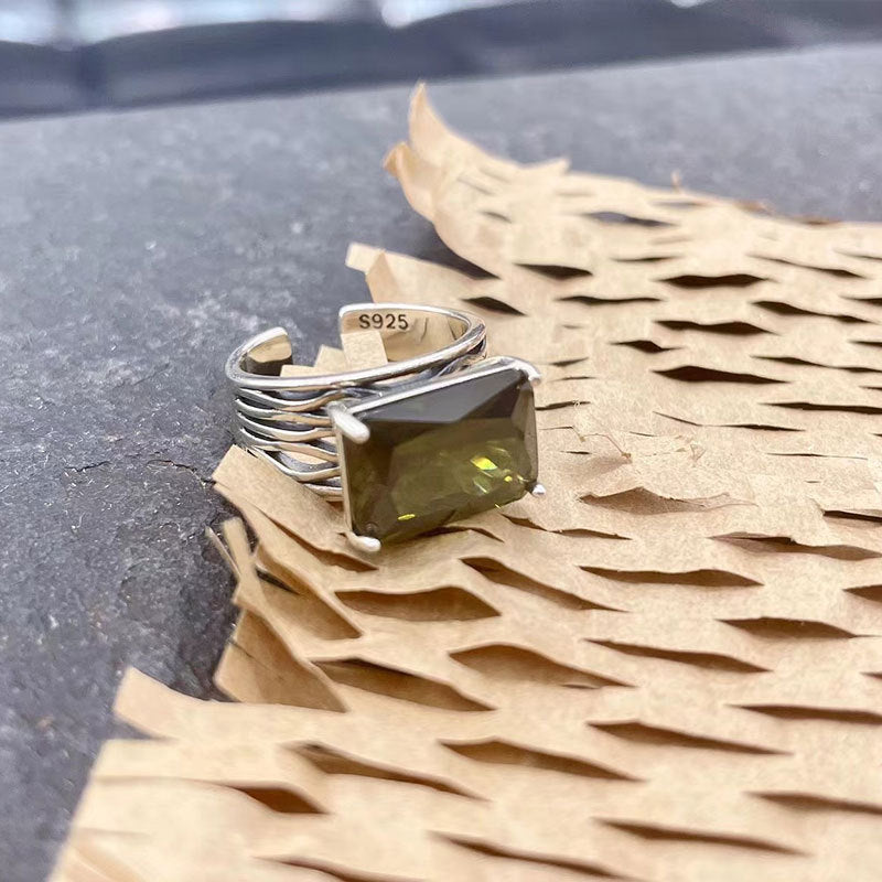 Damen Eleganter und zeitloser Ring mit rechteckigem Edelstein Shop Nory