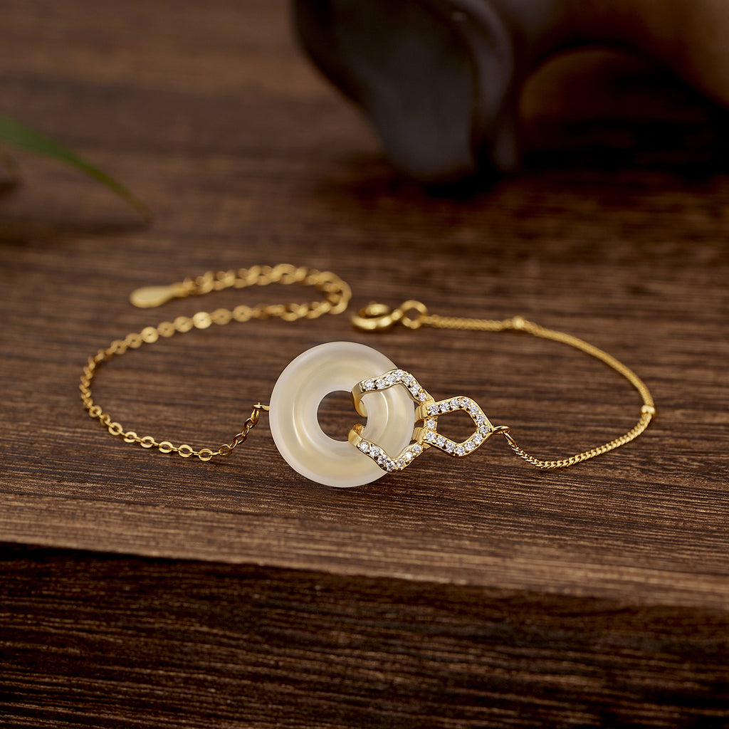 Damen Armband mit elegantem Donut-Anhänger und funkelnden Zirkonia Shop Nory
