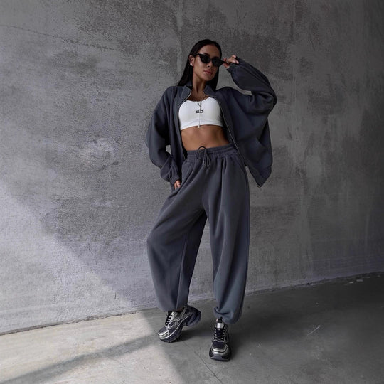 Damen oversized Sweatset mit Reißverschlussjacke und weiten Jogginghose Shop Nory