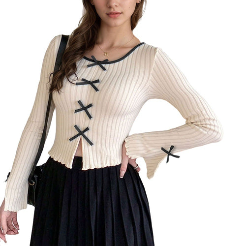 Damen geripptes Cropped-Strickjäckchen mit Zierschleifen, Wellensaum und geschlitzter Vorderpasse Shop Nory