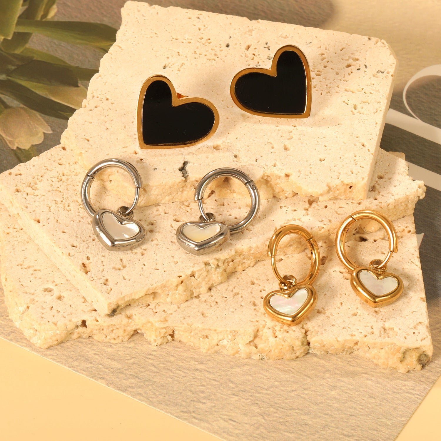 Damen Ohrhänger mit herzförmigem Design und elegantem Ringverschluss Shop Nory
