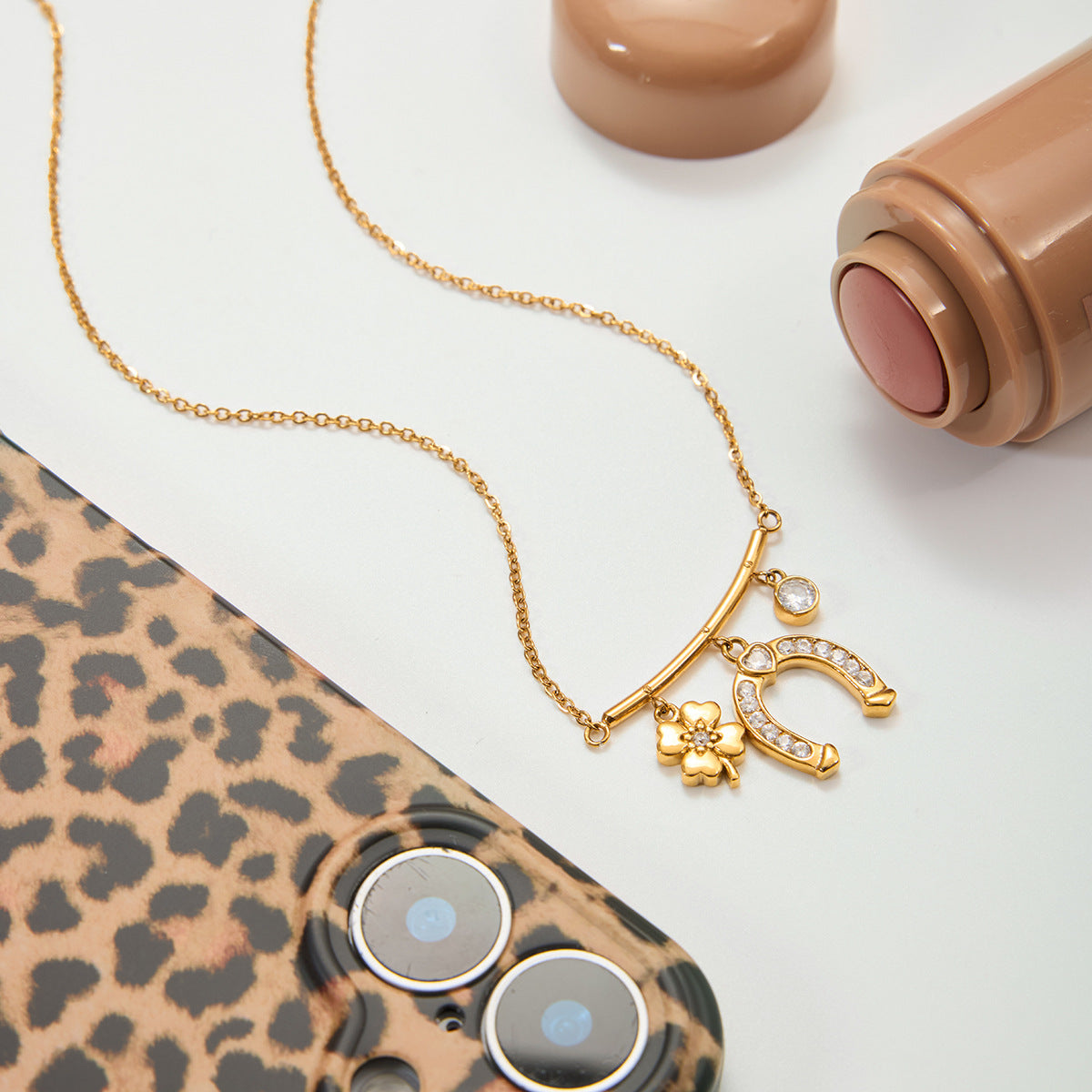 Damen Mehrlagige Halskette mit feinen Details und höhenverstellbarem Design Shop Nory