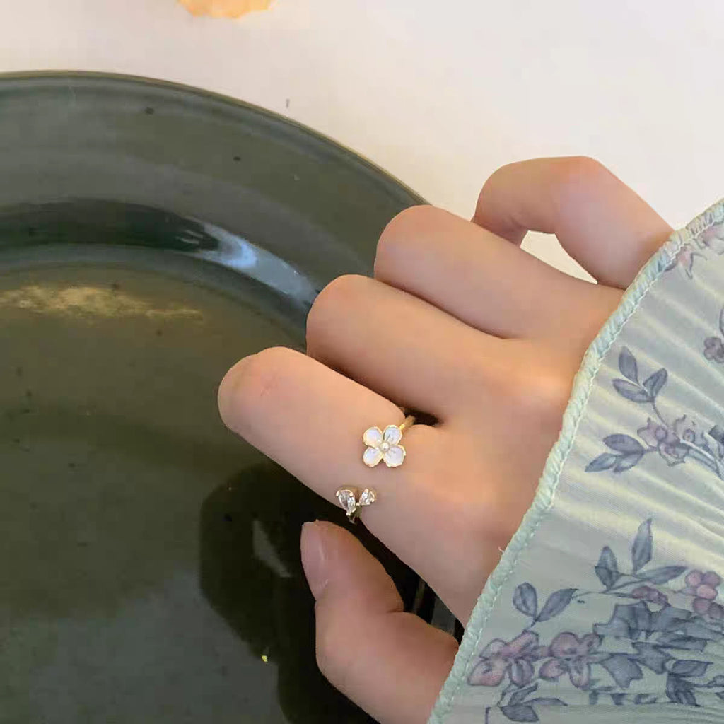 Damen Offener Ring mit floralem Design und Zirkonia-Details Shop Nory