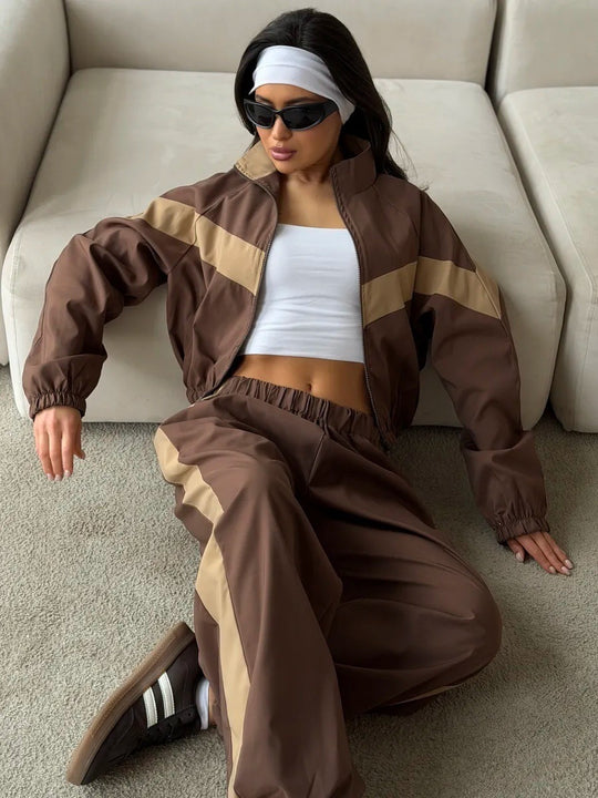Damen Zweiteiliges Track-Set mit Cropped-Windjacke und weitem Jogger Shop Nory