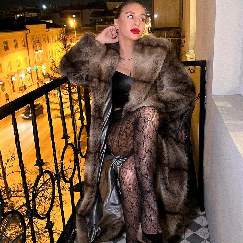 Damen Luxuriöser Oversize-Kunstpelzmantel mit Kapuze und satiniertem Futter Shop Nory