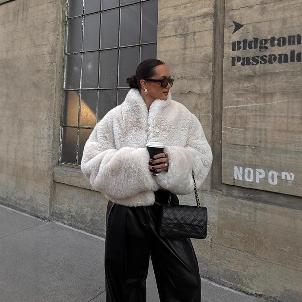 Damen Kurze kuschelige Faux‑Fur‑Bomberjacke mit voluminösem Schalkragen und kastiger Silhouette Shop Nory
