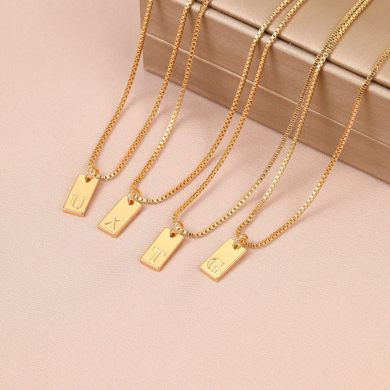 Damen Halskette mit personalisiertem Anhänger aus hochwertigem Edelstahl Shop Nory
