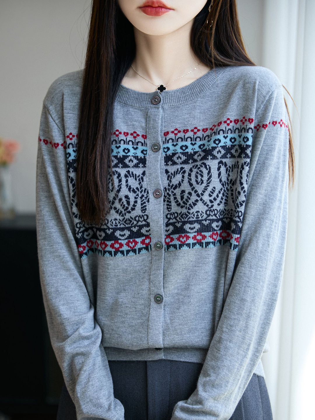 Damen Leichter Feinstrick-Cardigan mit nordischem Jacquardmuster und feiner Knopfleiste Shop Nory