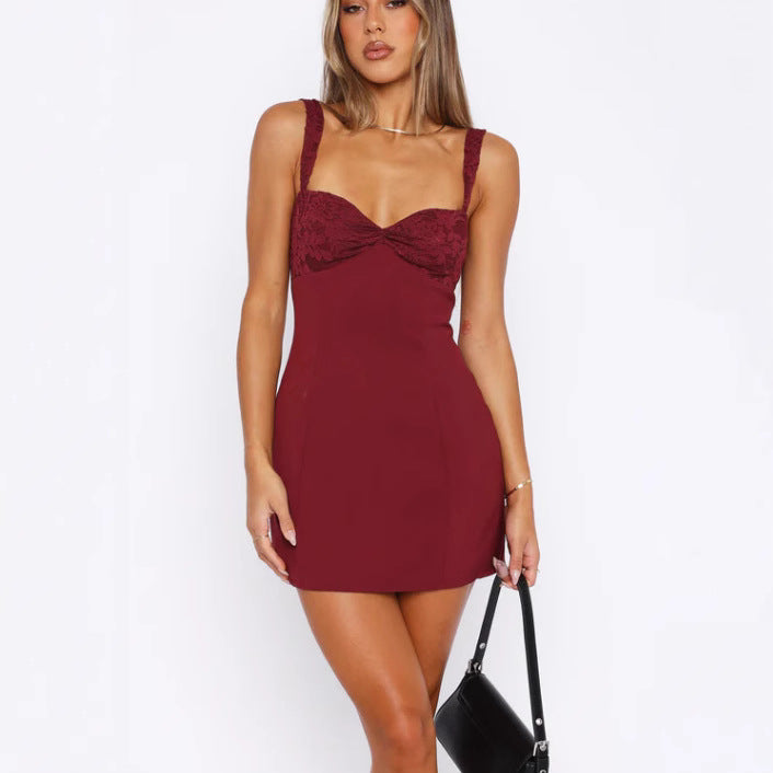 Damen Figurbetontes Kleid mit Spitzenakzenten und verstellbaren Spaghetti-Trägern