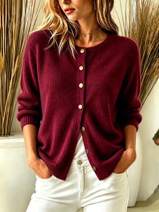 Damen Kuscheliger Strickcardigan mit Rundhalsausschnitt und goldenen Zierknöpfen Shop Nory