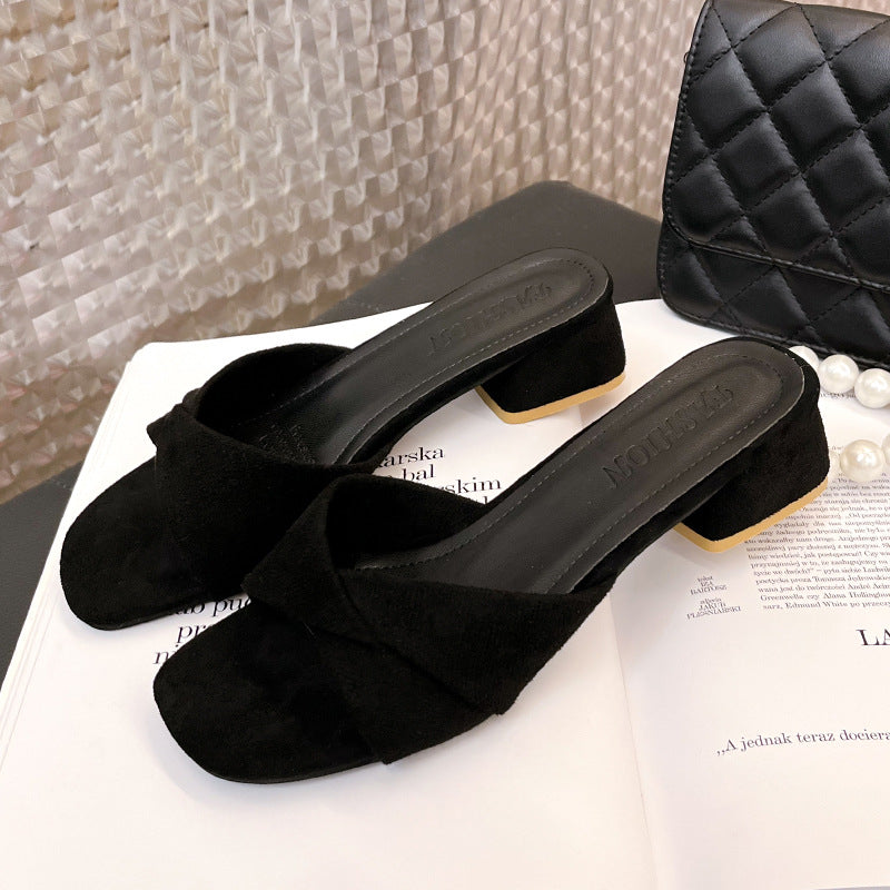 Damen Mules mit verschnörkeltem Design und bequemem Blockabsatz