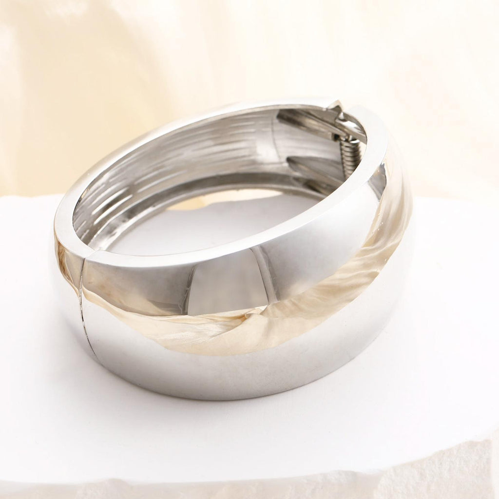 Damenarmreif mit elegantem, gewundenem Design Shop Nory