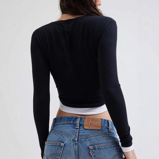 Damen Cropped-Langarmshirt mit eckigem Ausschnitt und kontrastbündchen Shop Nory