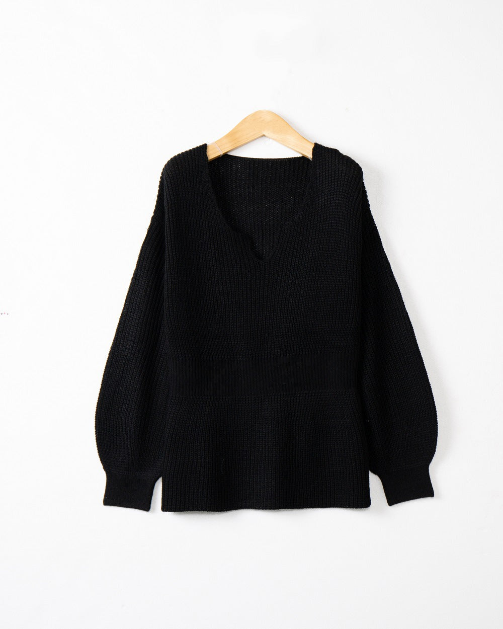 Damen Lockerer Feinstrick-Pullover mit V-Notch-Ausschnitt, Tailliertem Rippbund und Ballonärmeln Shop Nory