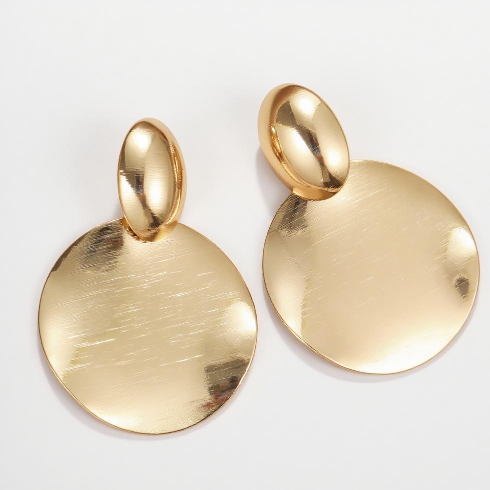 Damen Ohrringe im eleganten, skulpturalen Design Shop Nory