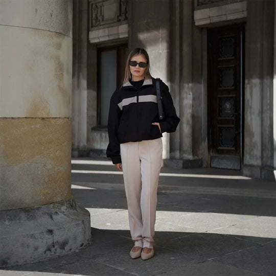 Damen Cropped Bomberjacke mit Kontraststreifen, Stehkragen und kastiger Silhouette Shop Nory