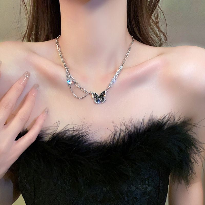 Damen Halskette mit verspieltem Schmetterlingsanhänger und eleganten Gliederketten Shop Nory